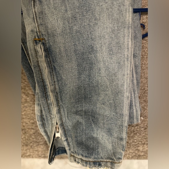 MNML Ripped Distressed - Picture 2 of 5